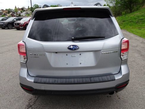 Used 2018 Subaru Forester 2.5i Touring w/ Popular Package #3B AWD/4WD image 7