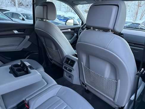 Used 2022 Audi Q5 2.0T Premium w/ Convenience Package image 28
