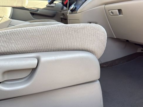Used 2012 Honda Odyssey EX image 24