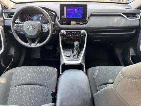 Used 2024 Toyota RAV4 XLE AWD/4WD image 18
