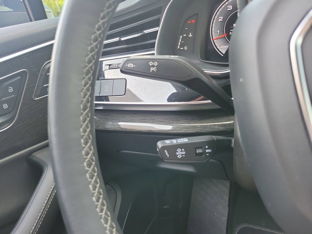 Used 2025 Audi Q7 3.0T Premium Plus AWD/4WD image 26