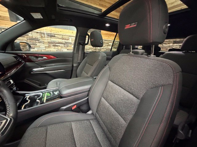 Used 2024 Chevrolet Traverse Z71 AWD/4WD image 14