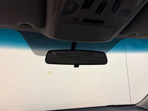 Used 2011 Toyota Sienna SE image 22