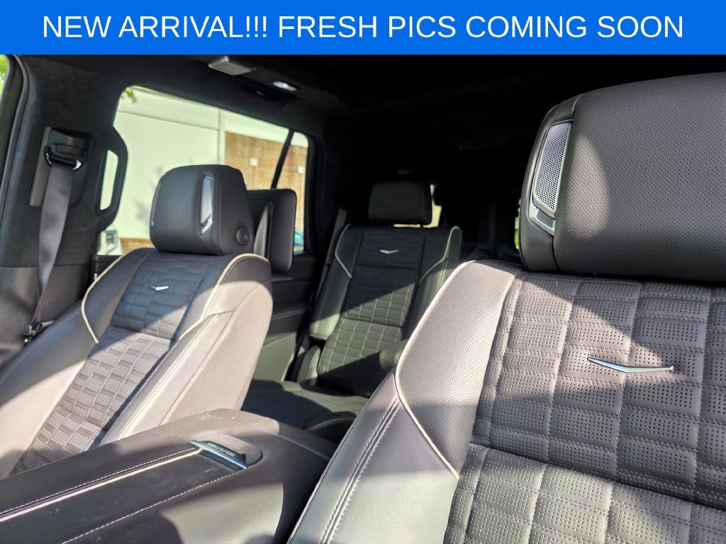 Used 2026 Cadillac Escalade Platinum Luxury w/ LPO, Radiant Package AWD/4WD image 8