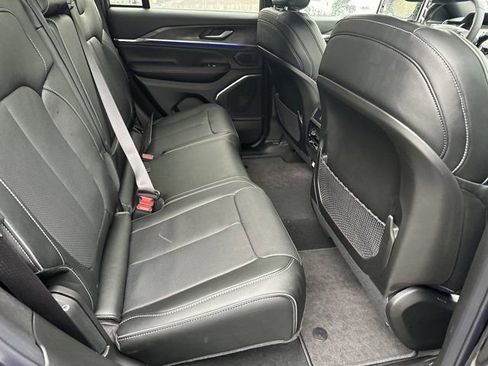 New 2025 Jeep Grand Cherokee Overland image 15