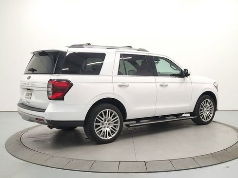 Used 2024 Ford Expedition Limited AWD/4WD image 7