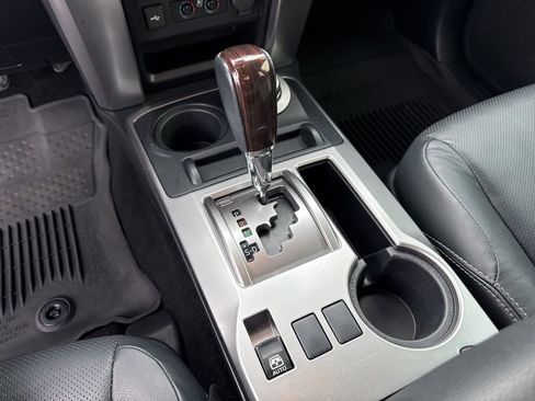 Used 2022 Toyota 4Runner Limited image 27