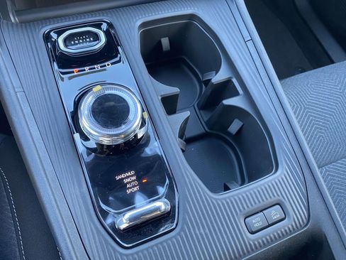 New 2026 Jeep Cherokee Laredo AWD/4WD image 28