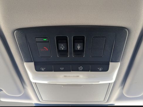 Used 2025 Mitsubishi Outlander SE AWD/4WD image 21