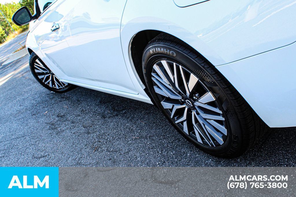 Used 2025 Nissan Altima 2.5 SV FWD image 14