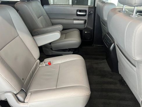 Used 2017 Toyota Sequoia Limited w/ Safety & Convenience Package AWD/4WD image 35