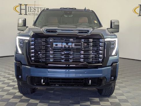 Used 2025 GMC Sierra 2500 Denali Ultimate image 3