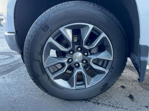 Used 2022 Chevrolet Silverado 1500 LT image 10