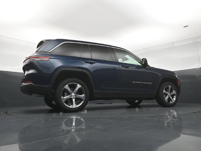 New 2026 Jeep Grand Cherokee Limited AWD/4WD image 24