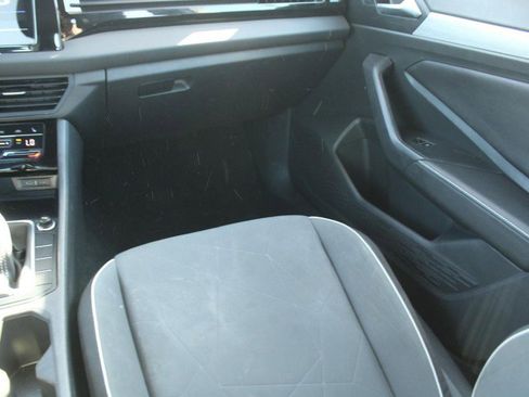 Used 2025 Volkswagen Jetta Sport FWD image 16