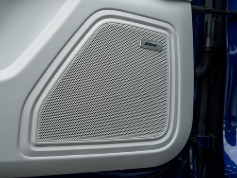 Certified 2022 Porsche Macan S AWD/4WD image 16