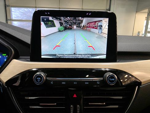 Used 2022 Ford Escape Titanium w/ Titanium Premium Package image 35