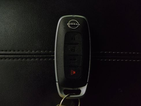 Used 2024 Nissan Sentra SV FWD image 32