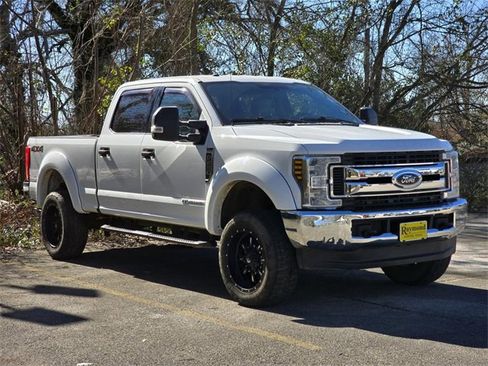 Used 2019 Ford F250 XLT image 1