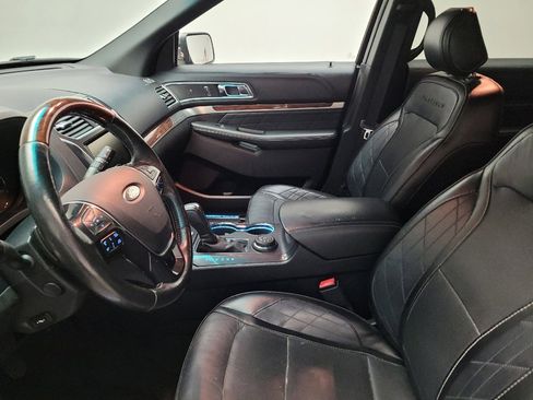 Used 2016 Ford Explorer Platinum image 17