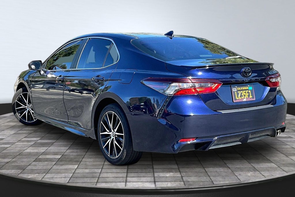 Used 2022 Toyota Camry SE w/ Carpet Mat Package (TMS) FWD image 21