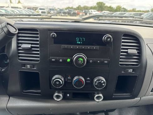 Used 2009 Chevrolet Silverado 1500 W/T AWD/4WD image 12