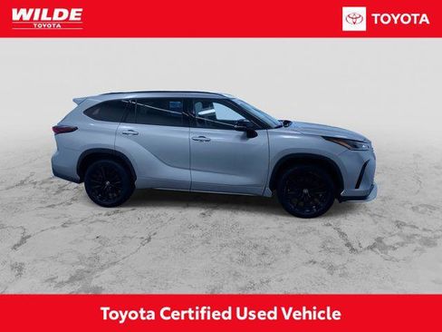 Certified 2025 Toyota Highlander XSE AWD/4WD image 2