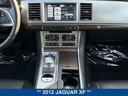 Used 2012 Jaguar XF image 17