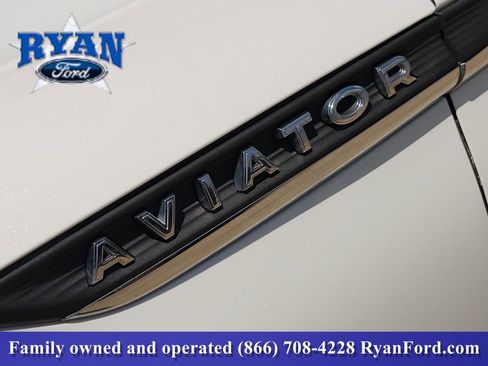 Used 2022 Lincoln Aviator Reserve w/ Equipment Group 201A RWD image 7