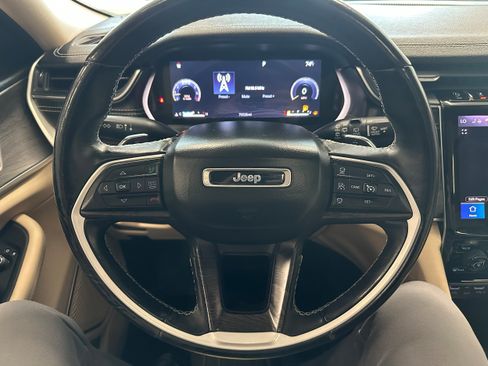 Used 2021 Jeep Grand Cherokee L Limited AWD/4WD image 23