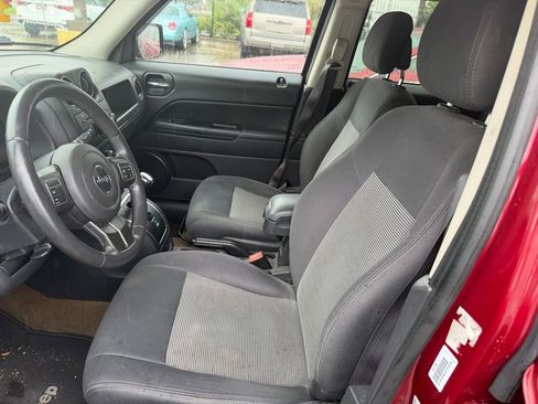 Used 2016 Jeep Patriot Latitude FWD image 6