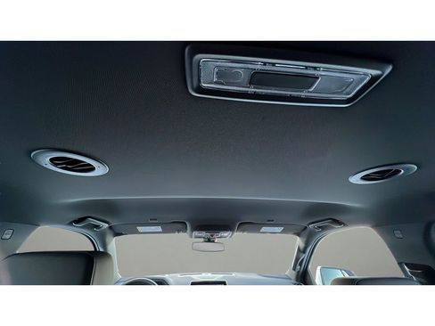 Used 2022 Chevrolet Tahoe LT w/ Luxury Package image 29