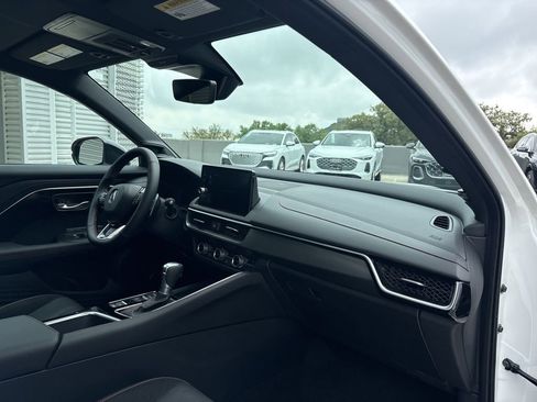 Used 2025 Acura ADX A-Spec image 15