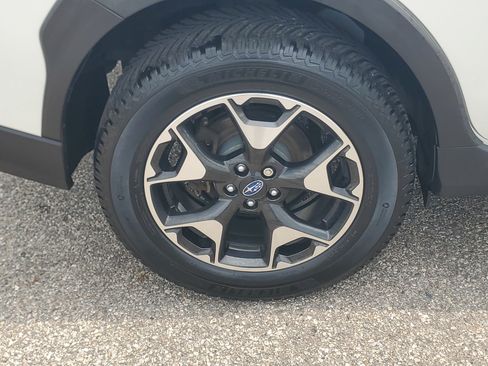 Used 2019 Subaru Crosstrek 2.0i Premium w/ Moonroof Package AWD/4WD image 7