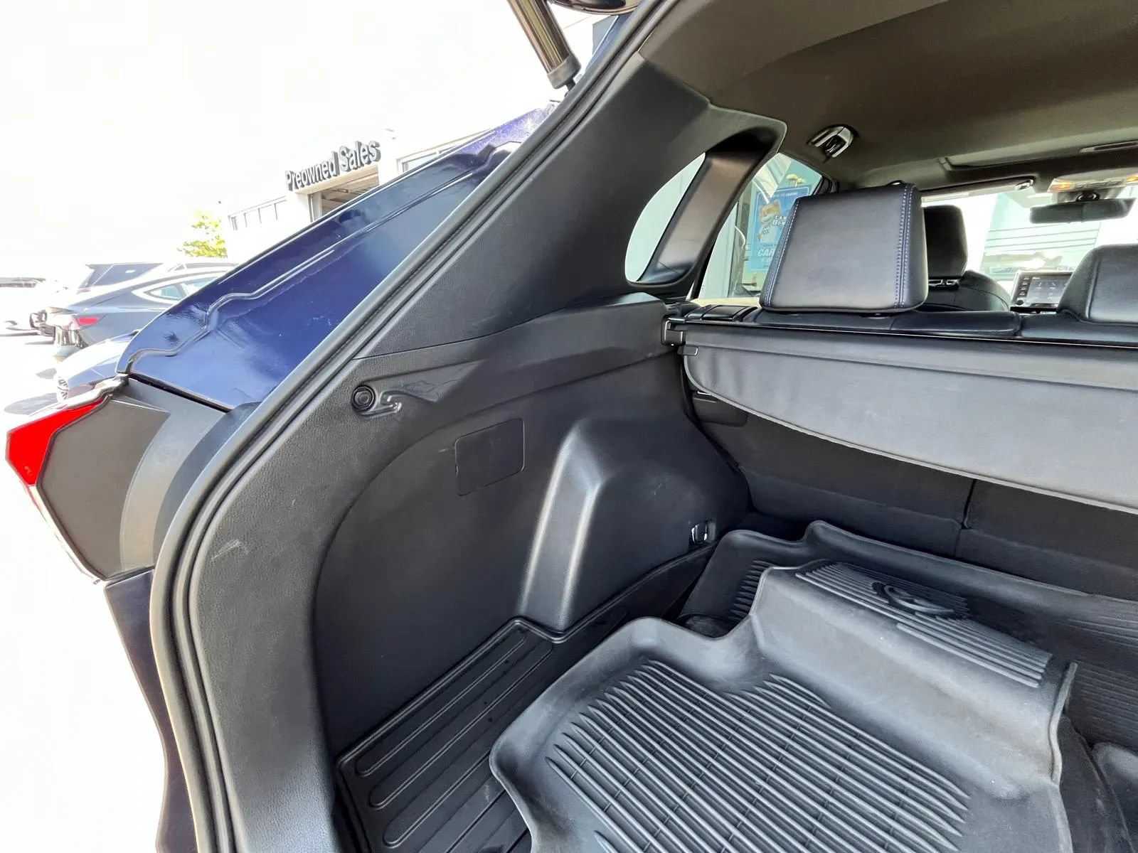 Used 2021 Toyota RAV4 XSE AWD/4WD image 8