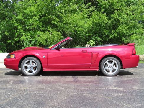 Used 2004 Ford Mustang GT RWD image 5