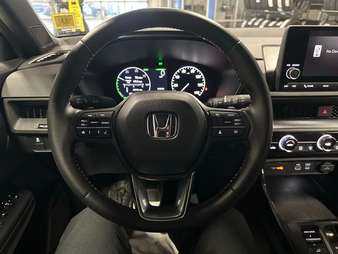 Used 2024 Honda CR-V Sport image 9
