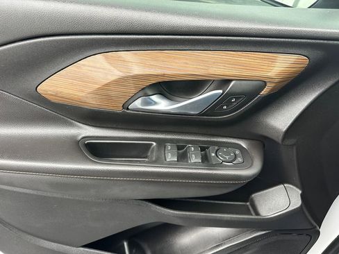 Used 2020 GMC Terrain SLE image 12