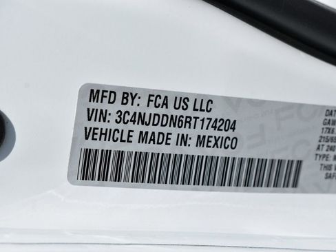 Certified 2024 Jeep Compass Trailhawk w/ Trailhawk Elite Group AWD/4WD image 33