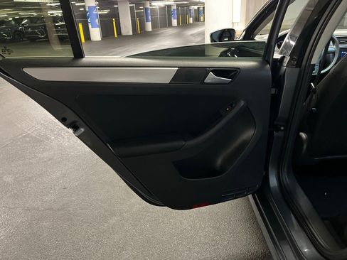 Used 2014 Volkswagen Jetta SE image 17