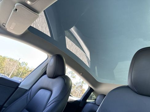 Used 2023 Tesla Model Y Long Range image 14