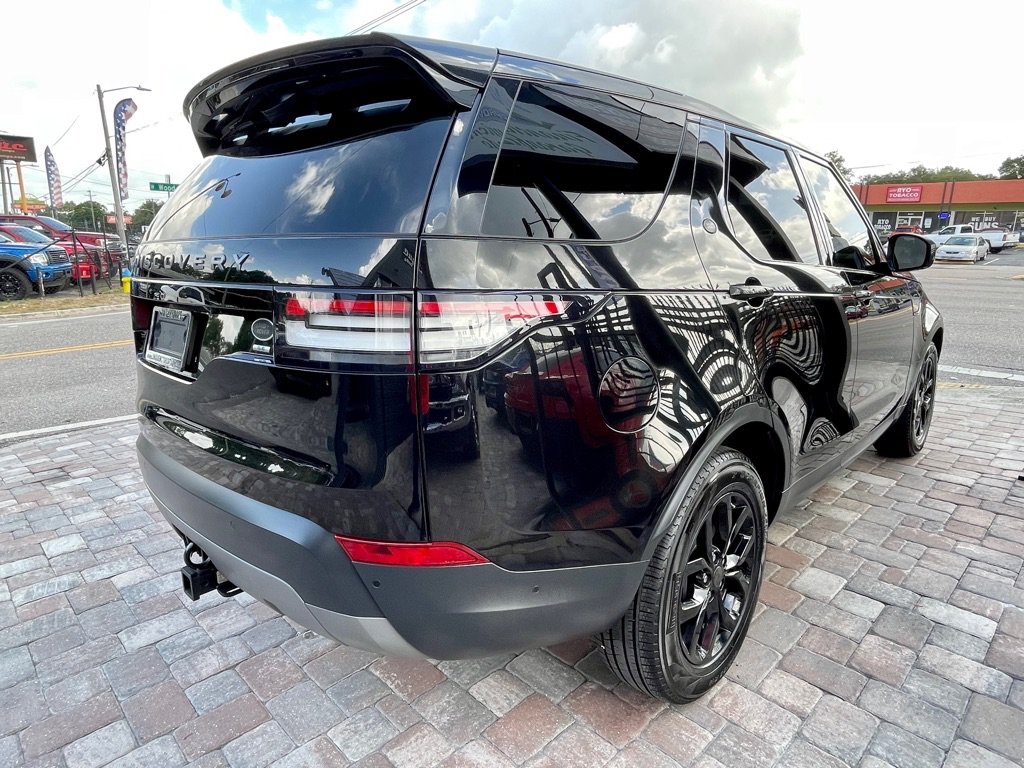 Used 2017 Land Rover Discovery SE AWD/4WD image 8