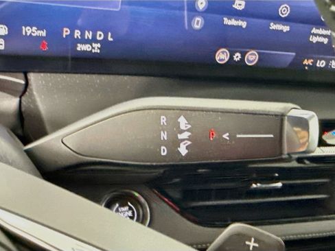 Used 2026 Buick Enclave Avenir AWD/4WD image 16