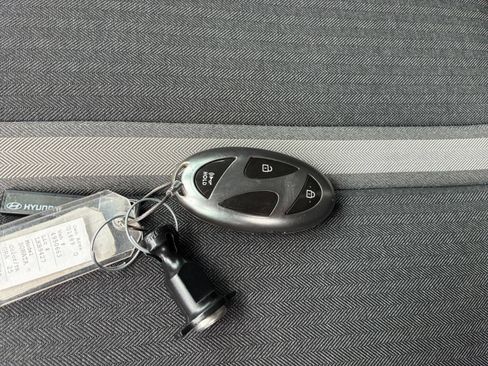 Used 2025 Hyundai Sonata SEL FWD image 17