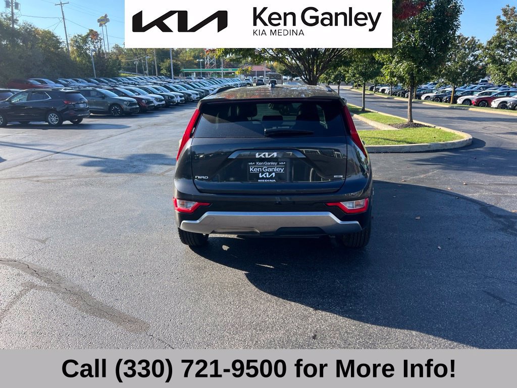 Used 2023 Kia Niro EX Touring FWD image 6