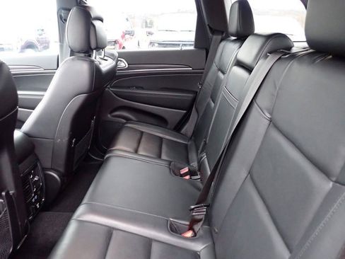 Used 2021 Jeep Grand Cherokee Limited image 17