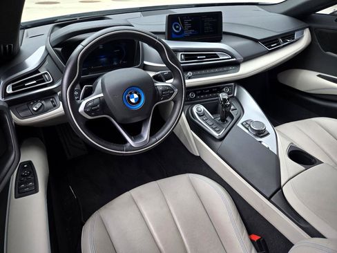 Used 2015 BMW i8 image 2