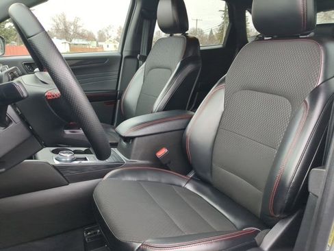 Used 2025 Ford Escape ST-Line image 19