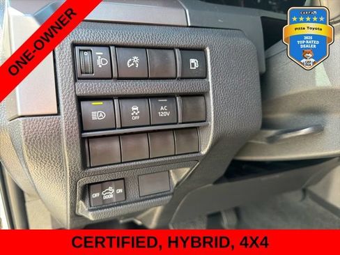 Certified 2025 Toyota Tacoma TRD Off-Road AWD/4WD image 21