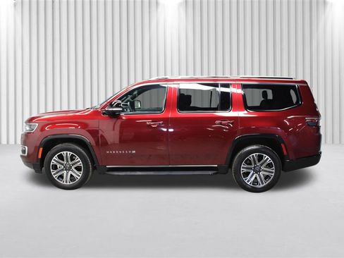 Used 2025 Jeep Wagoneer Series II image 7